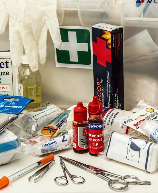 first-aid-g45426146f_1920